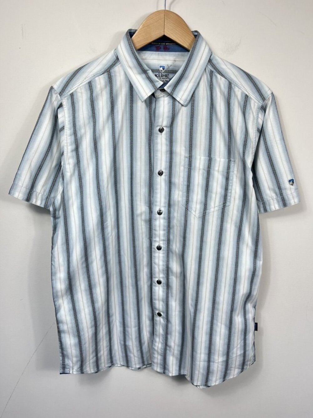 Kuhl Shirt Mens Medium Blue Striped Short Sleeve Button Up Hiking Logo